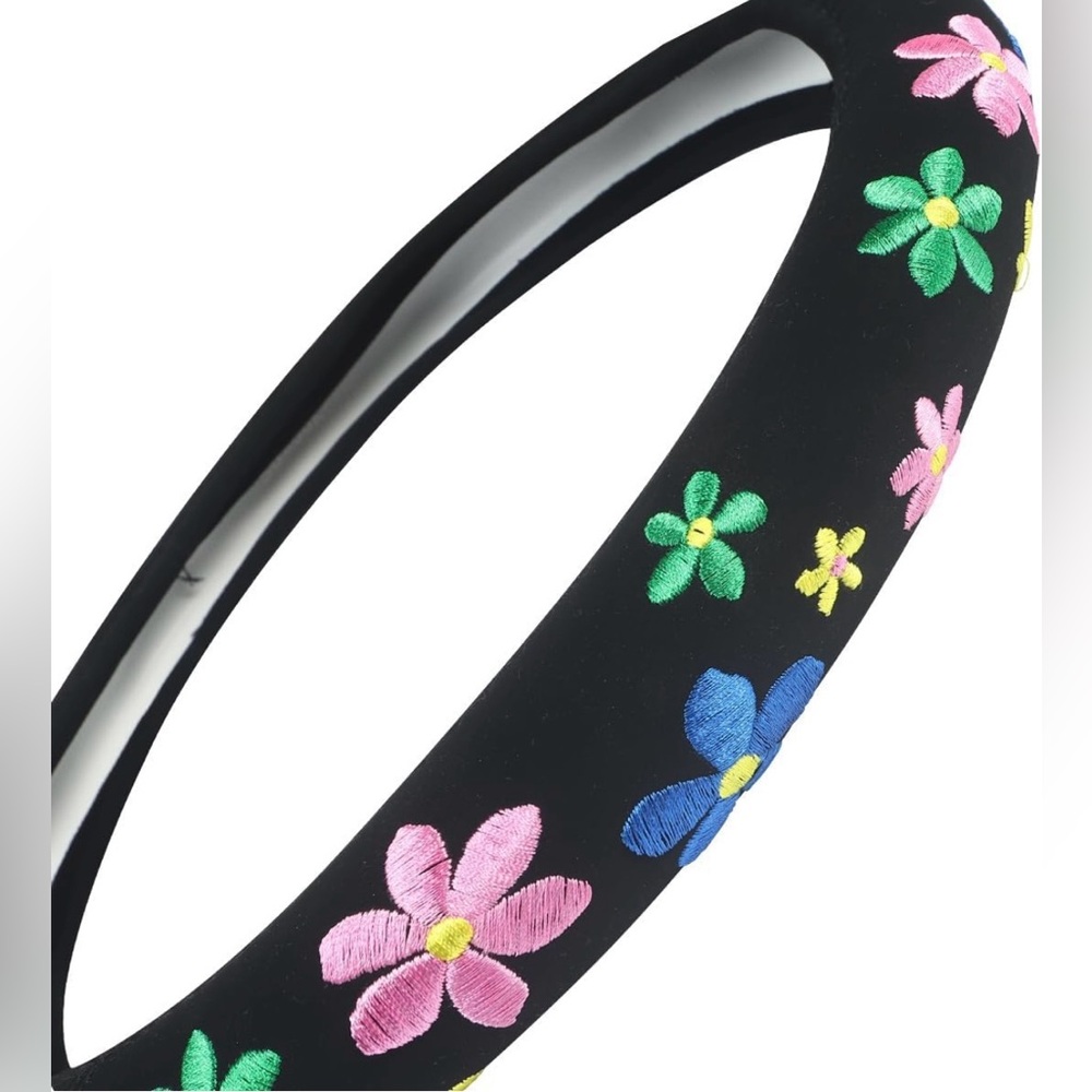 NWOT Floral Embroidered Black Steering Wheel Cover